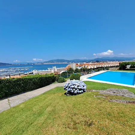 Baiona, Adosado, Vistas Al Mar. Hébergement de vacances Baiona